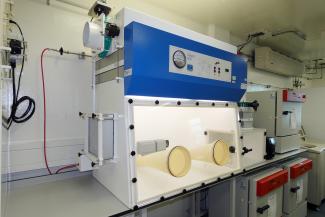 Class III Biological Safety Cabinent in laboratory